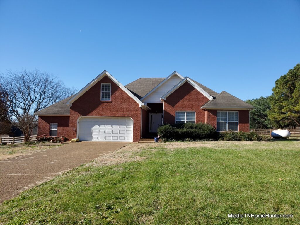 1179 Canaan Rd Columbia, TN 38401